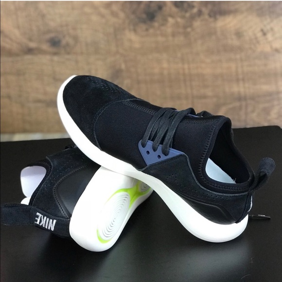 NWT Nike Lunarcharge PRM Black WMNS - Picture 5 of 6
